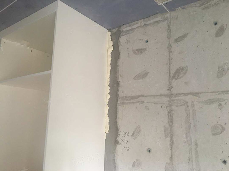 爲什麼(me)牆上會(huì)有裂縫？ 成(chéng)都(dōu)裝修公司推薦排名