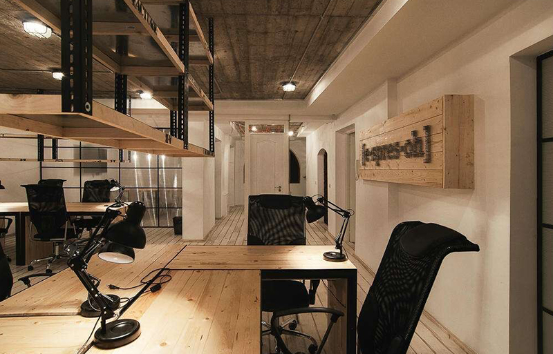 成(chéng)都(dōu)公裝公司