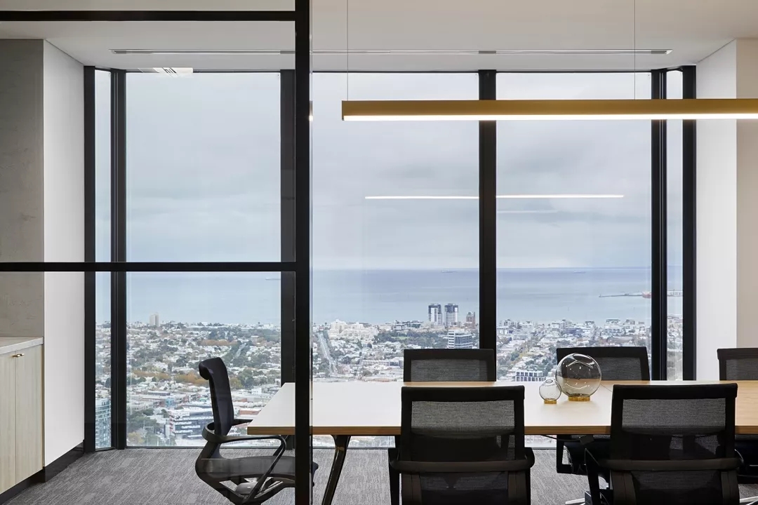 成(chéng)都(dōu)公裝公司