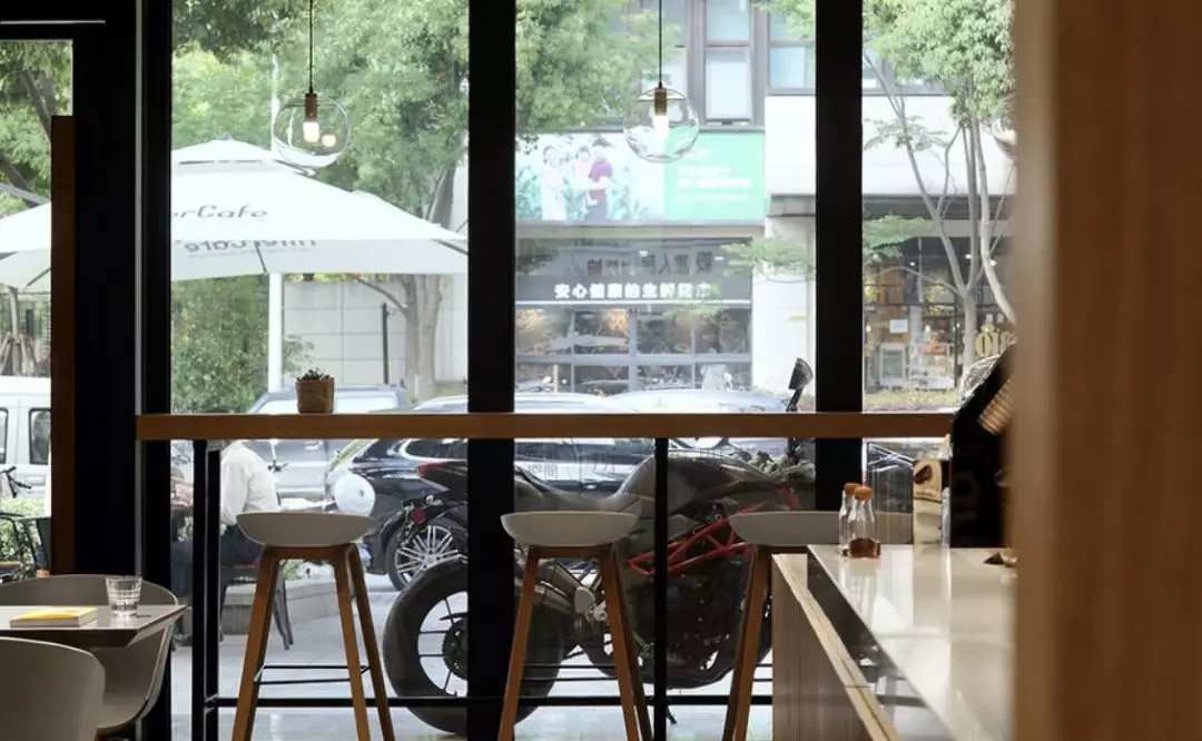 成(chéng)都(dōu)店鋪裝修