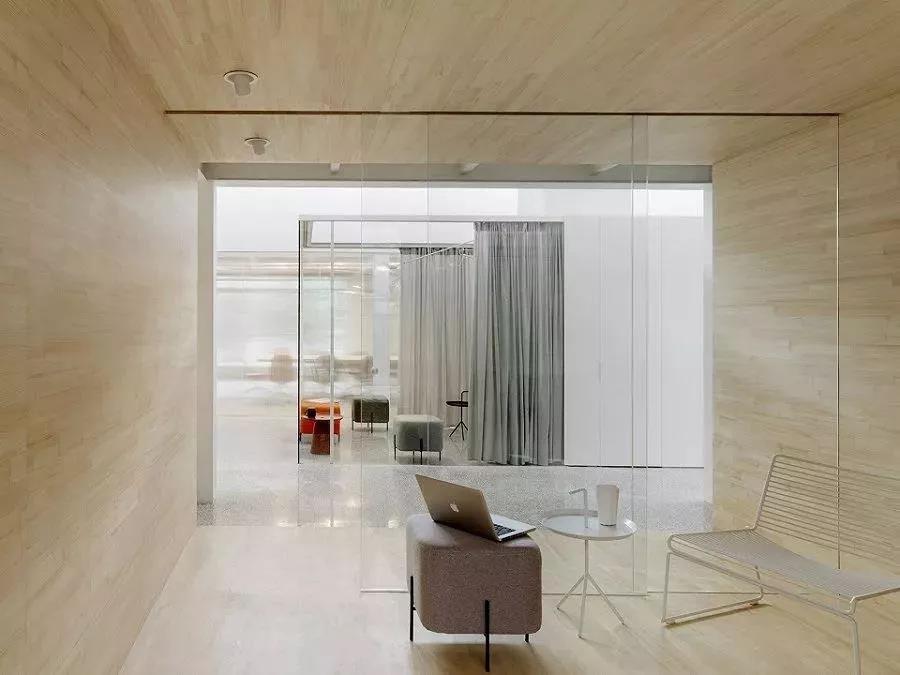 成(chéng)都(dōu)辦公室裝修