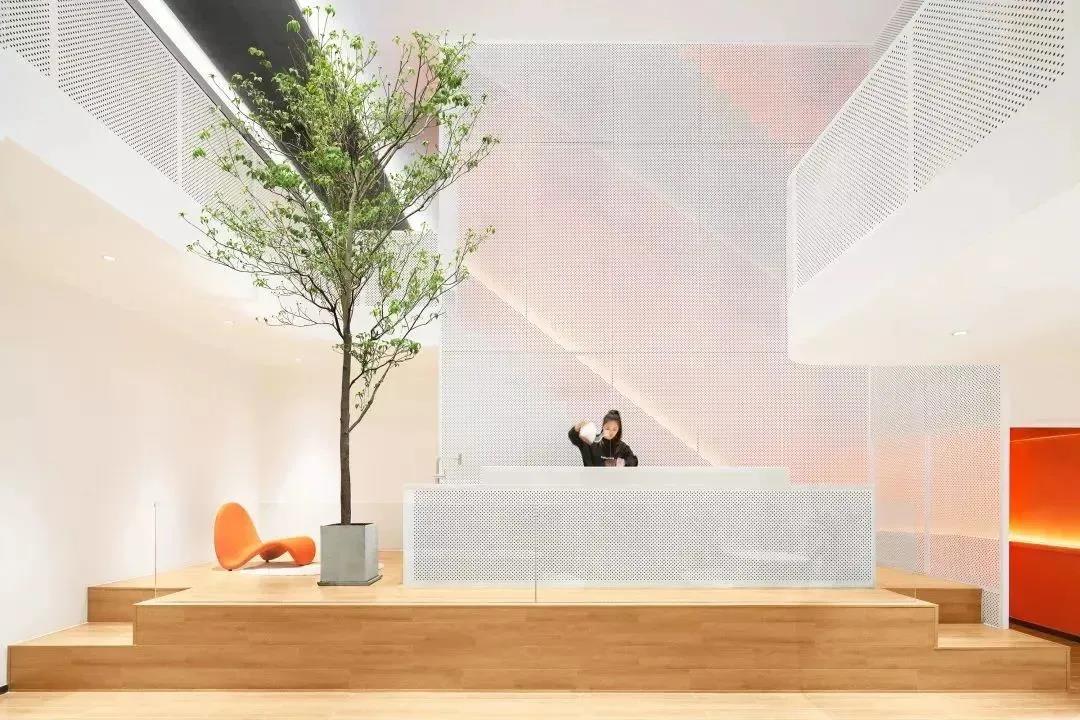 成(chéng)都(dōu)公裝公司