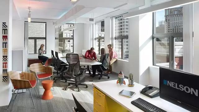 成(chéng)都(dōu)公裝公司